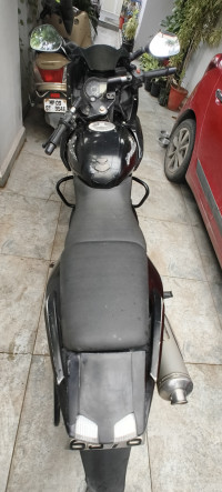 Black Bajaj Pulsar 220 DTSi