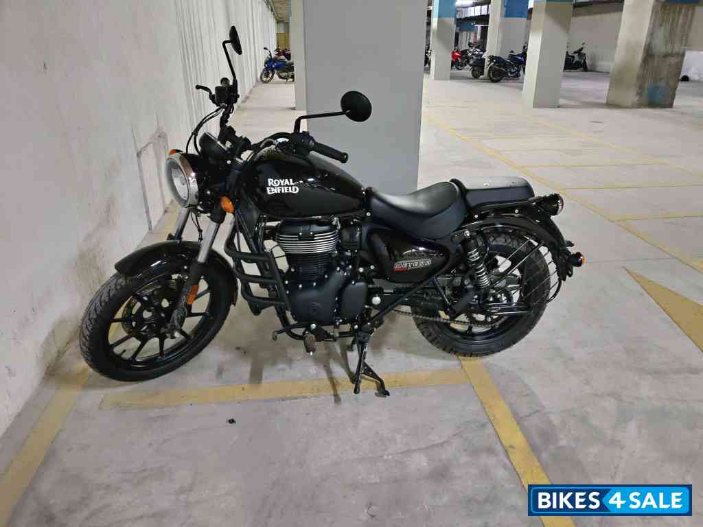 Royal Enfield Meteor 350 Fireball