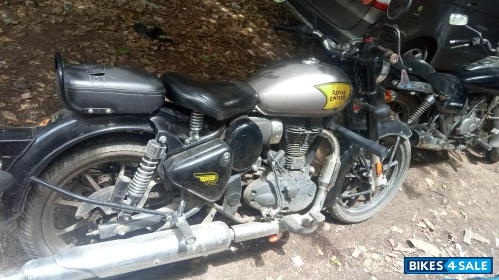 Royal Enfield Classic 350 Dual Channel BS6