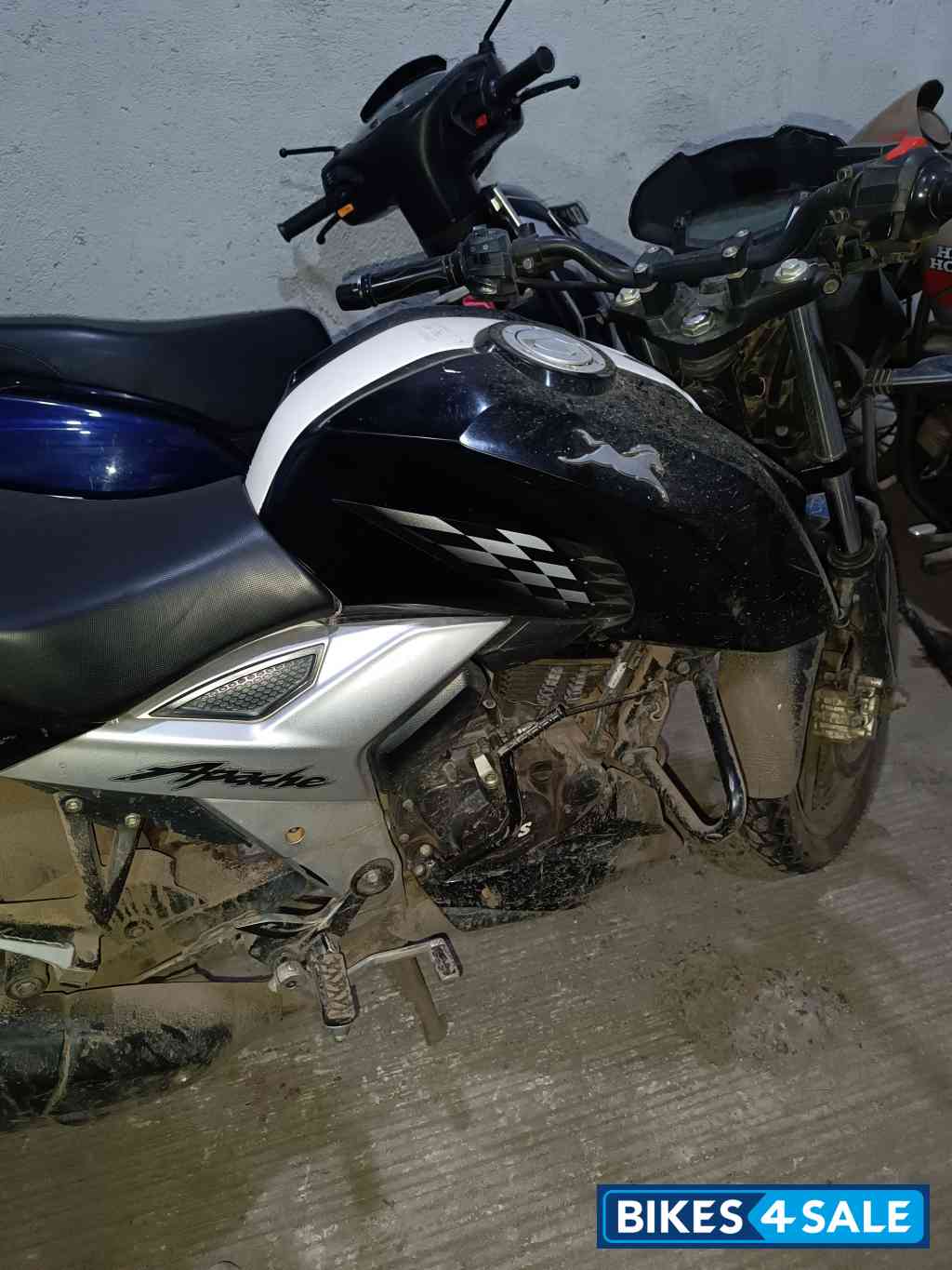 TVS Apache RTR 160 4V
