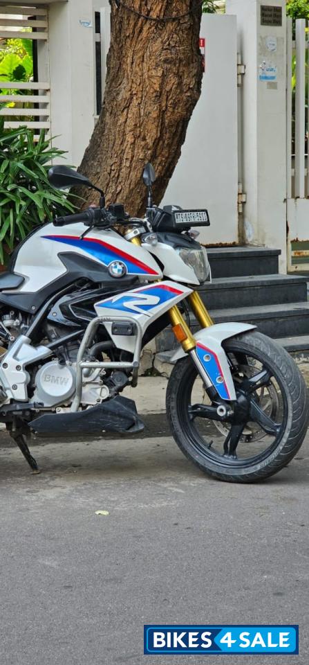Whitw And Blue BMW G 310 R