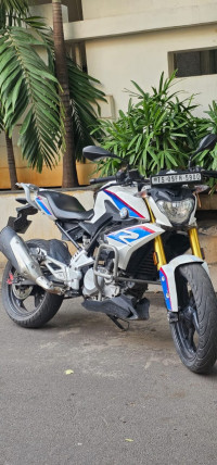 Whitw And Blue BMW G 310 R