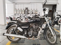 Black Royal Enfield Thunderbird 350