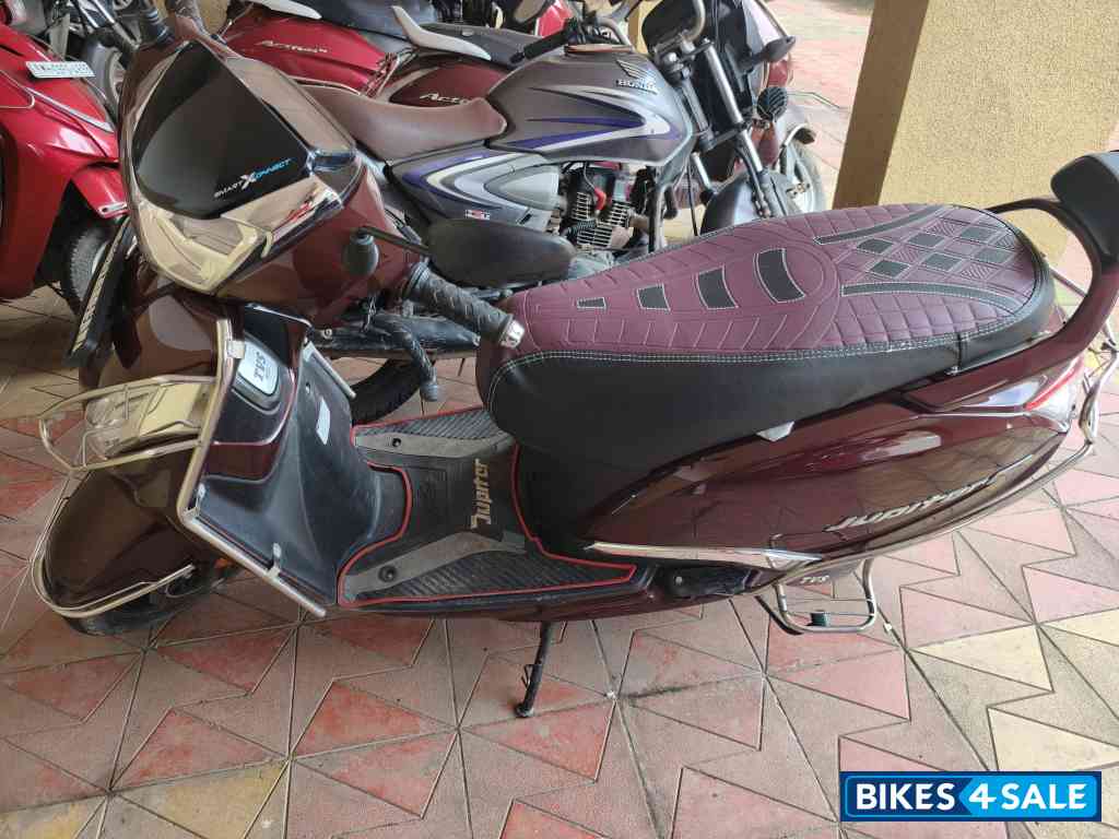 Maroon TVS Jupiter SmartXonnect Disc 2024