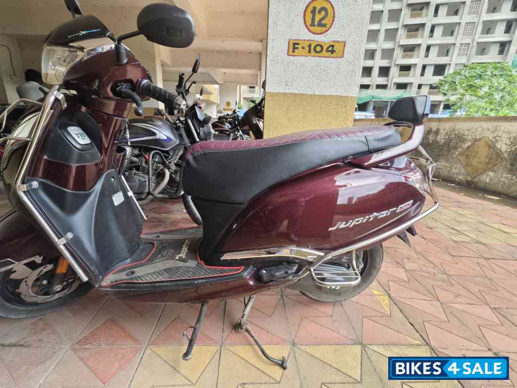Maroon TVS Jupiter SmartXonnect Disc 2024