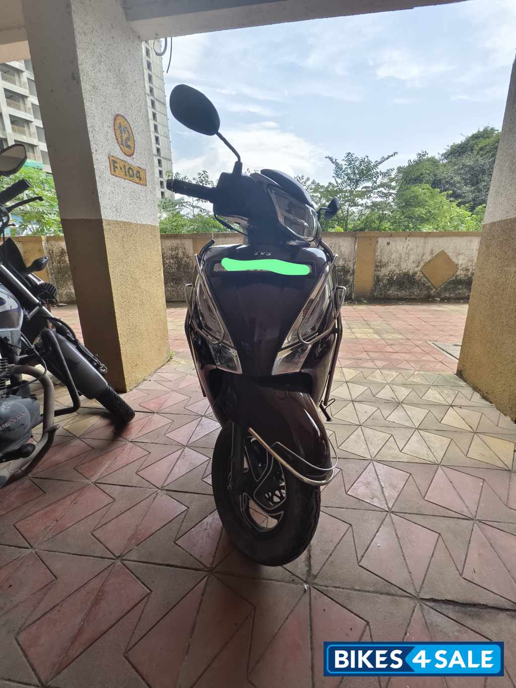 Maroon TVS Jupiter SmartXonnect Disc 2024