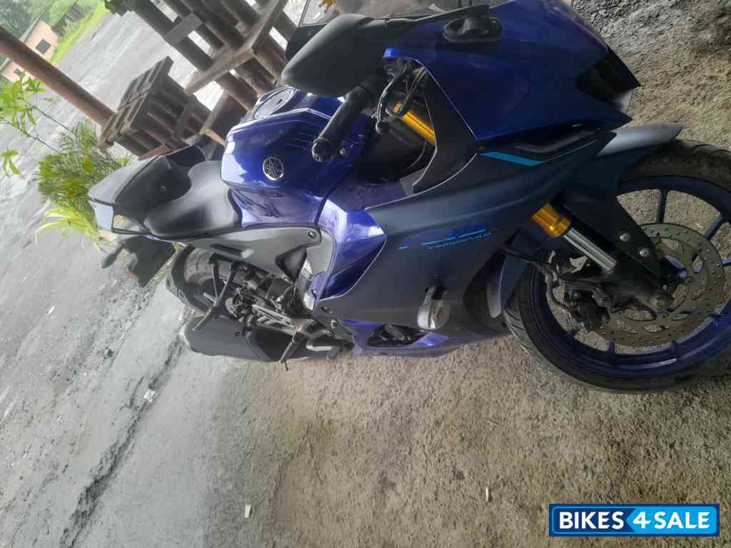 Racing Blue Yamaha R15 V4