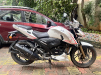 Pearl White TVS Apache RTR 200 4V ABS