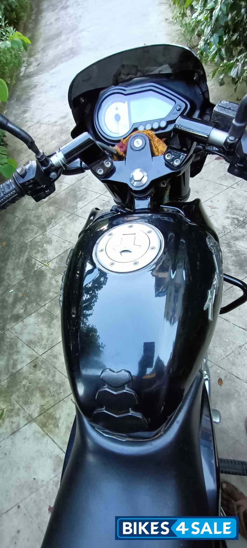Black Bajaj Pulsar 180 DTSi