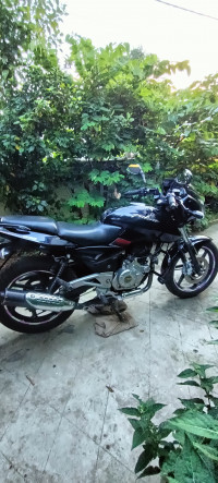 Black Bajaj Pulsar 180 DTSi