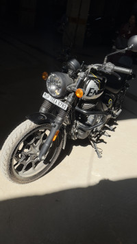 Royal Enfield Hunter 350 Retro