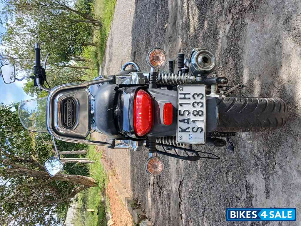 Bajaj Avenger Cruise 220