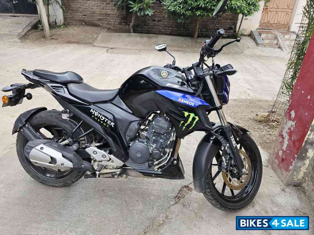 Yamaha FZ25 Monster Energy MotoGP Edition