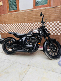 Jawa 42 Bobber Black Mirror 2023 Model