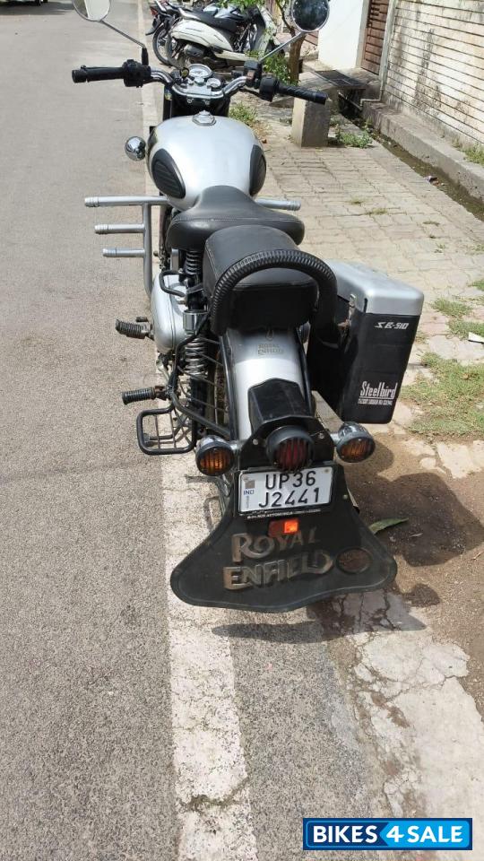 Silver Royal Enfield Classic 350 Silver Royal Enfield Classic 350