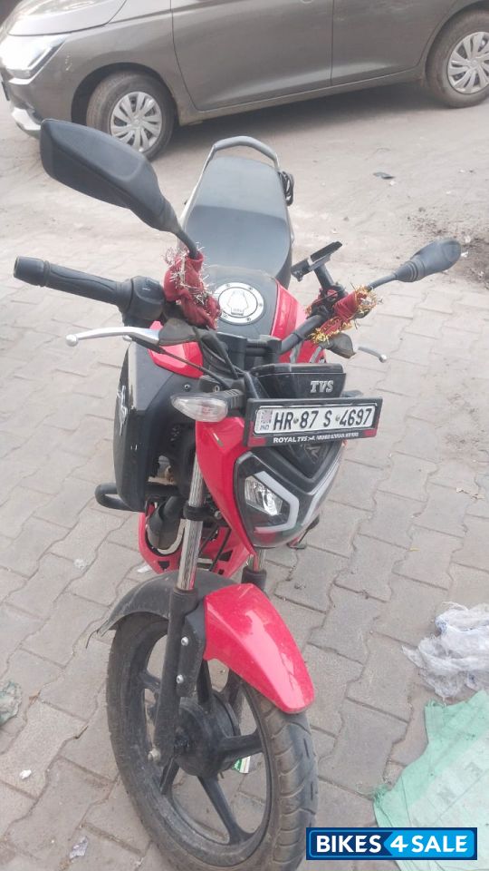 Red TVS Raider 125