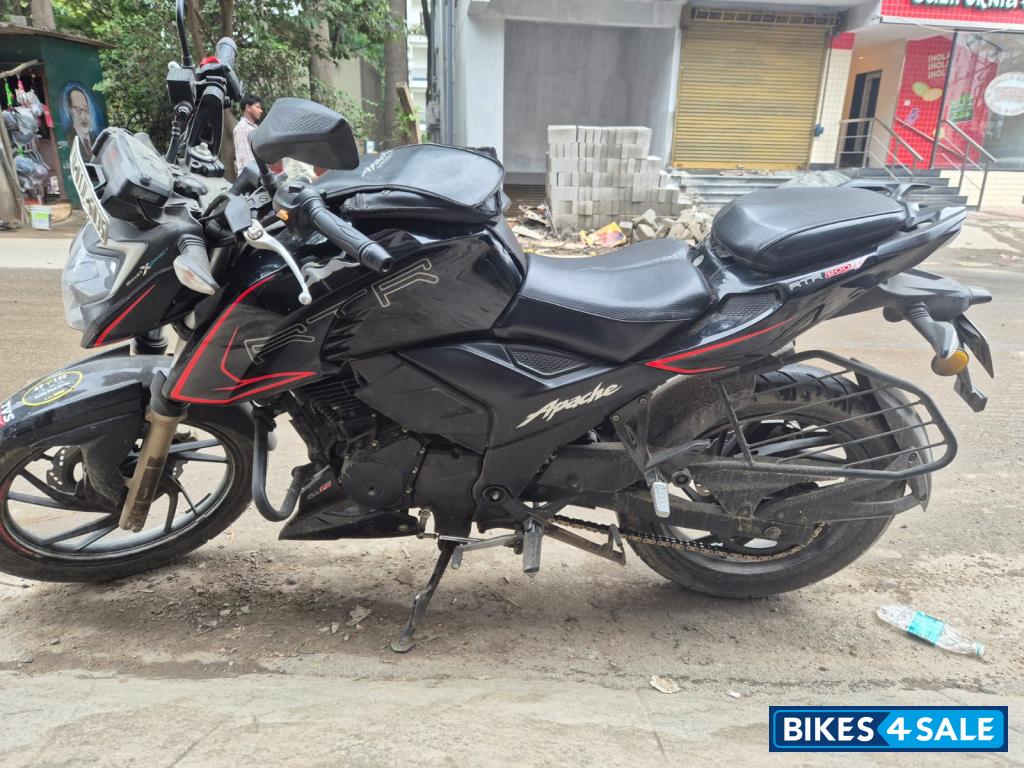 Black TVS Apache RTR 200 4V ABS
