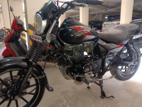 Black Bajaj Avenger Street 220