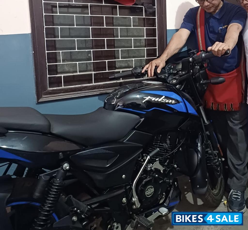 Bajaj Pulsar 125 Carbon Fibre Disc Split Seat