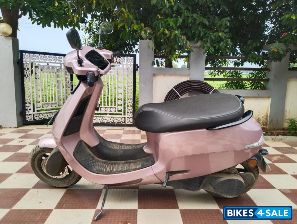 Pink Ola S1 Pro Pink Ola S1 Pro