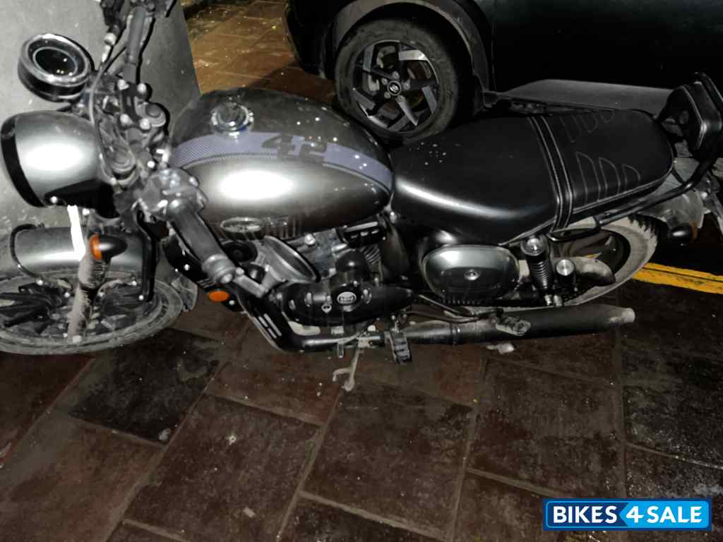 Cosmic Carbon Jawa 42 Dual Channel ABS Cosmic Carbon