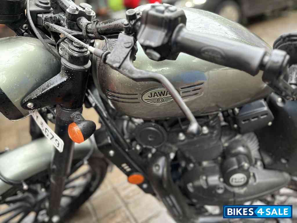 Cosmic Carbon Jawa 42 Dual Channel ABS Cosmic Carbon