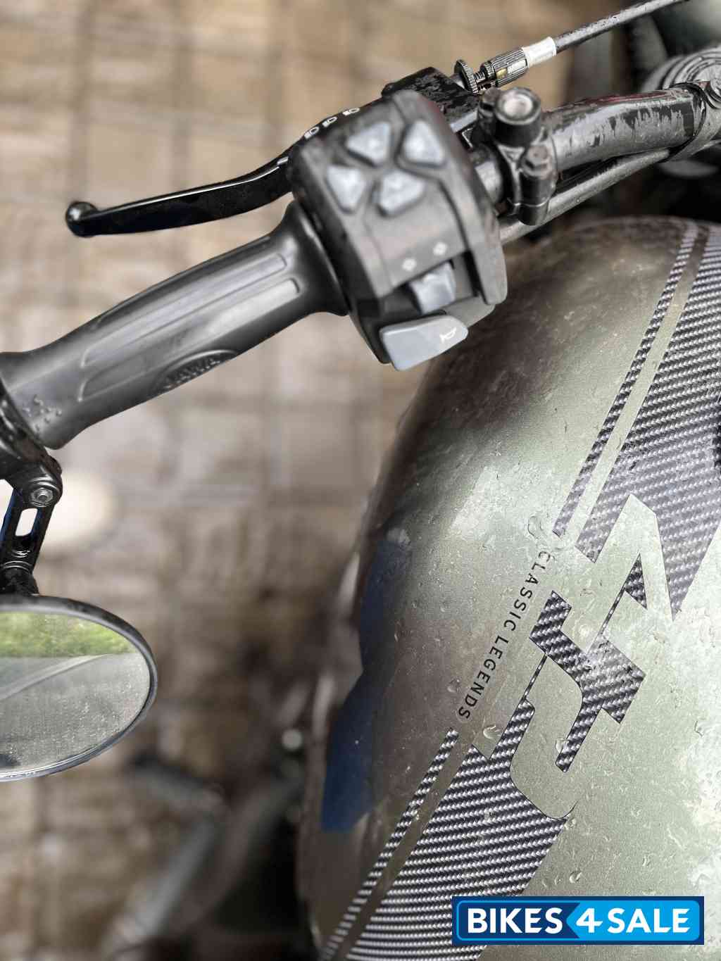 Cosmic Carbon Jawa 42 Dual Channel ABS Cosmic Carbon