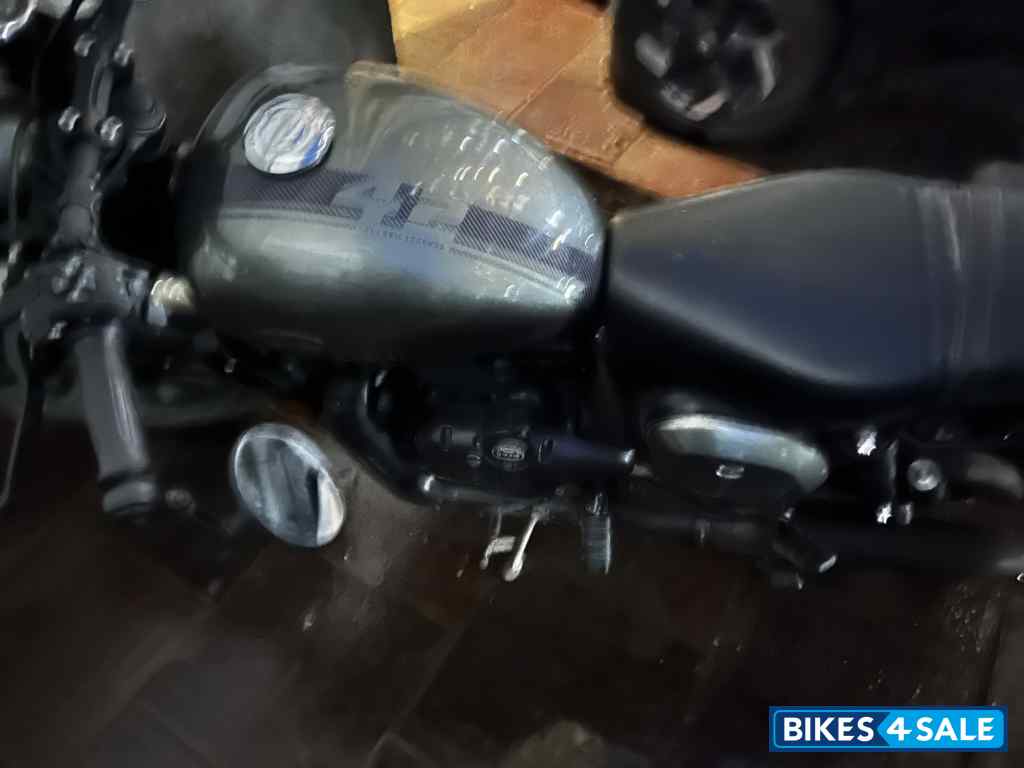 Cosmic Carbon Jawa 42 Dual Channel ABS Cosmic Carbon