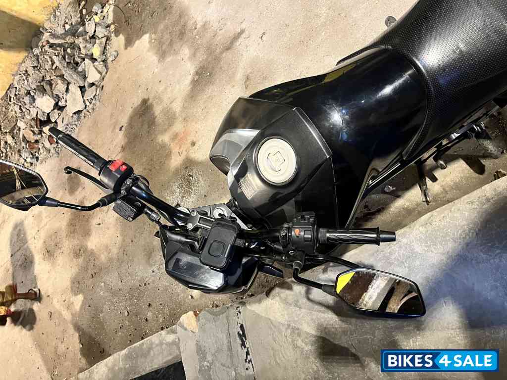 Black Hero Xtreme 160R Stealth Edition