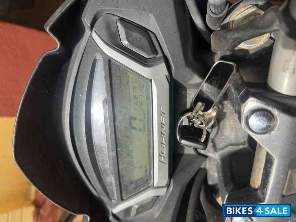 Matt Grey Honda CB Hornet 160R ABS