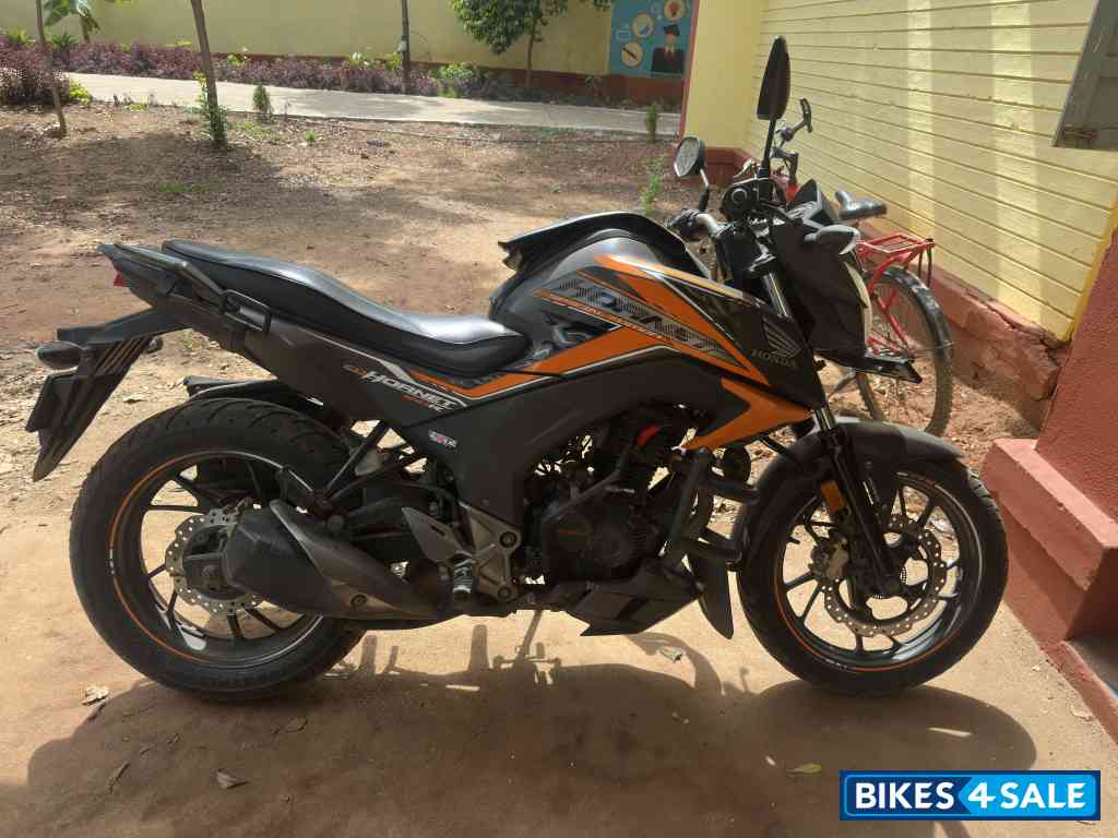 Matt Grey Honda CB Hornet 160R ABS