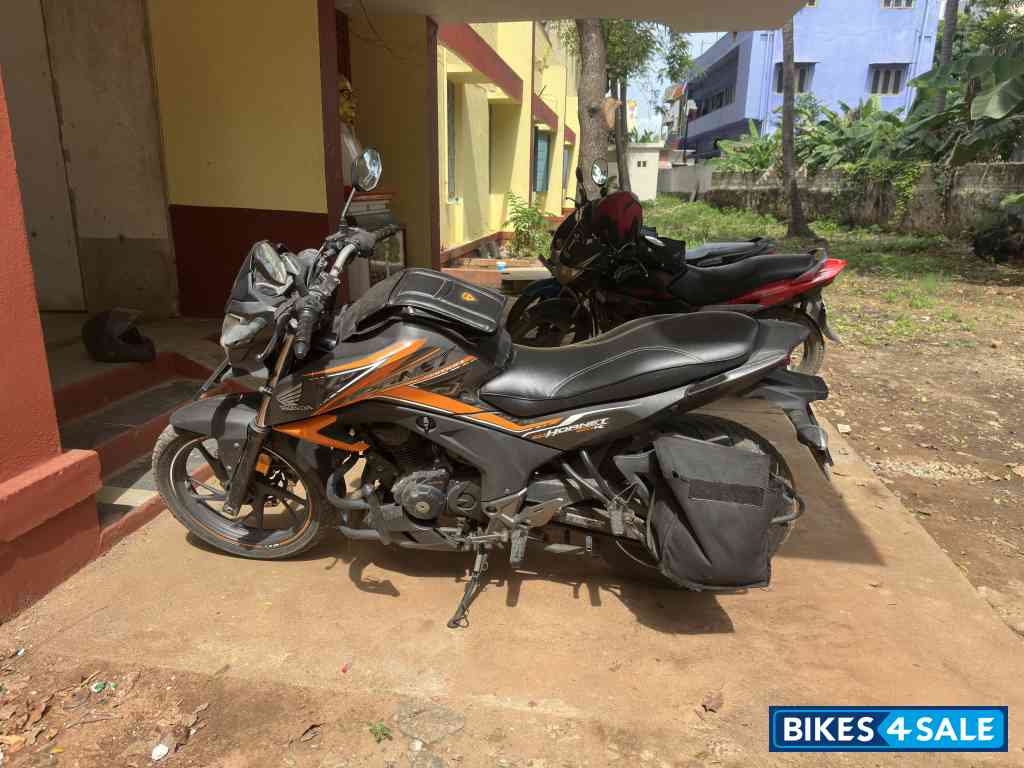 Matt Grey Honda CB Hornet 160R ABS