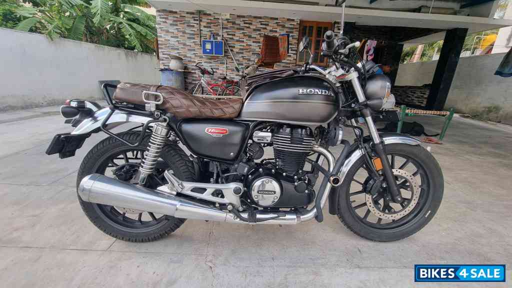 Metallic Grey Honda Hness CB350 DLX Pro