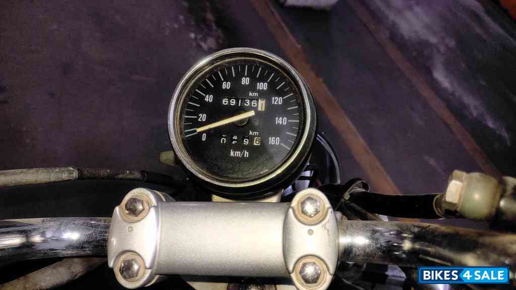 Bajaj Avenger 220 DTS-i