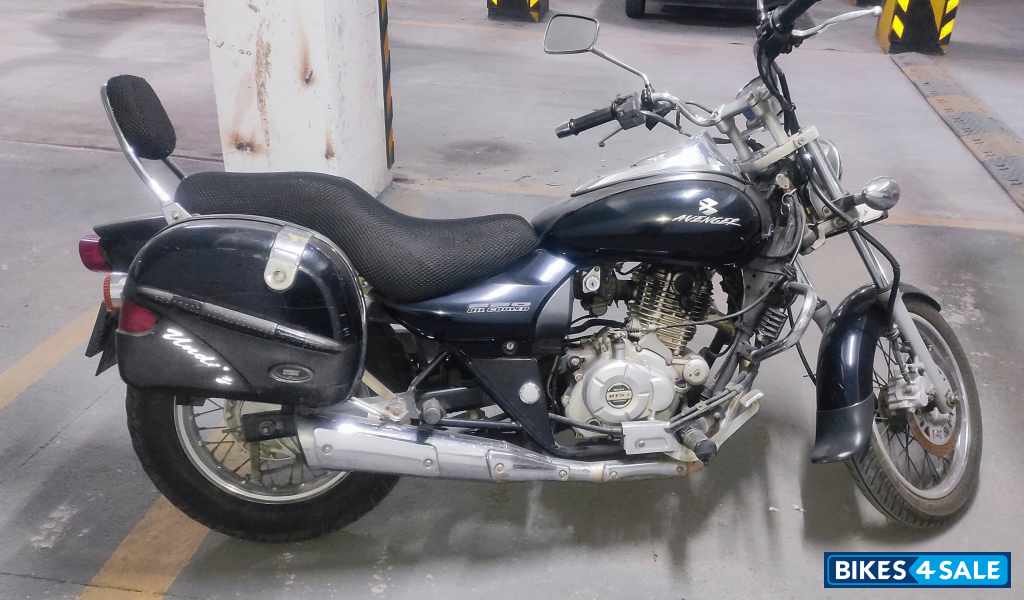 Bajaj Avenger 220 DTS-i