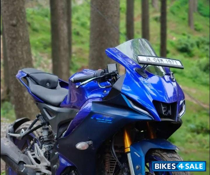 Yamaha R15 V4
