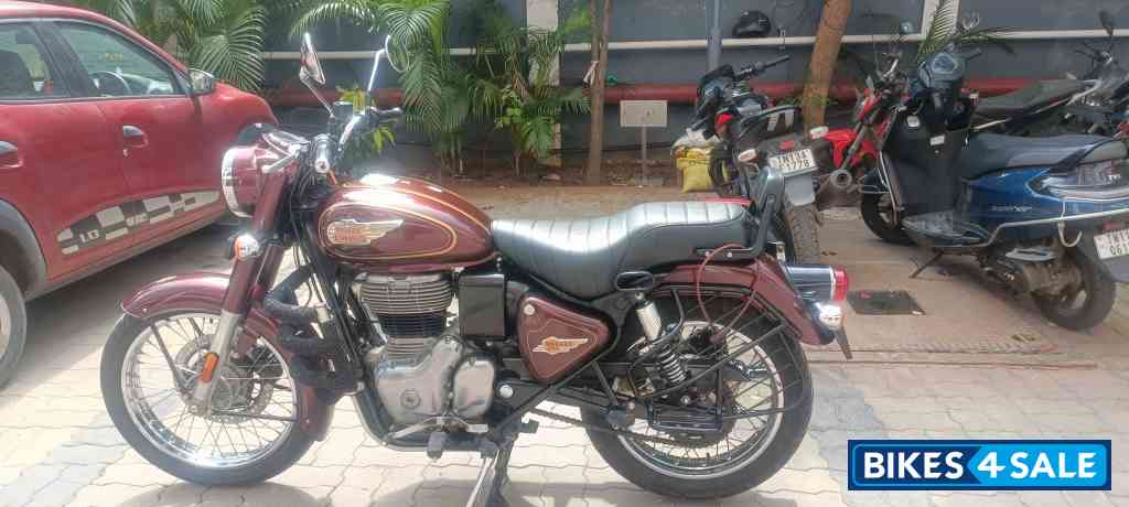 Maroon Royal Enfield Bullet Standard 350