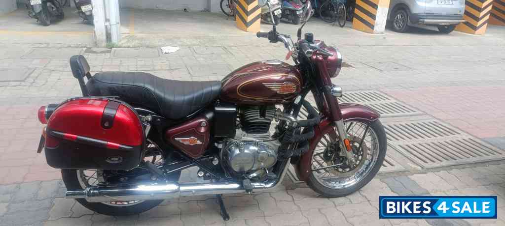 Maroon Royal Enfield Bullet Standard 350