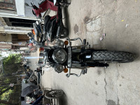 Black Royal Enfield Meteor 350 Stellar