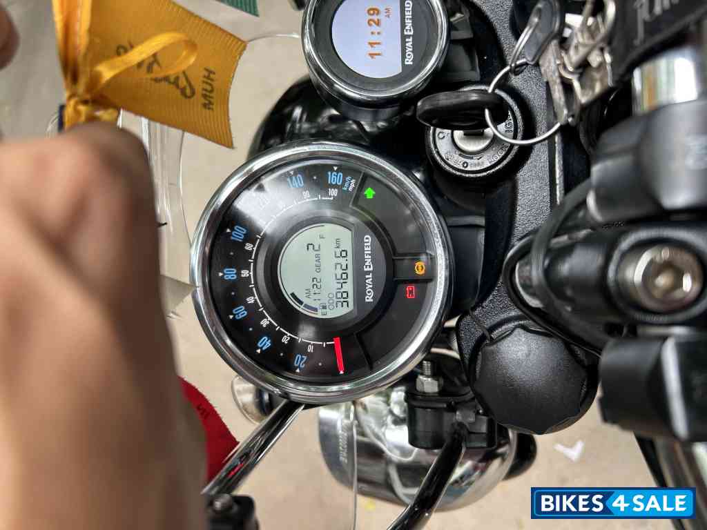 Black Royal Enfield Meteor 350 Stellar