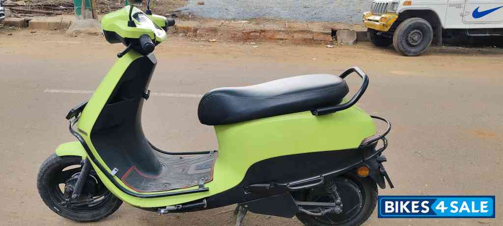 Lemon Green Ola S1 Air