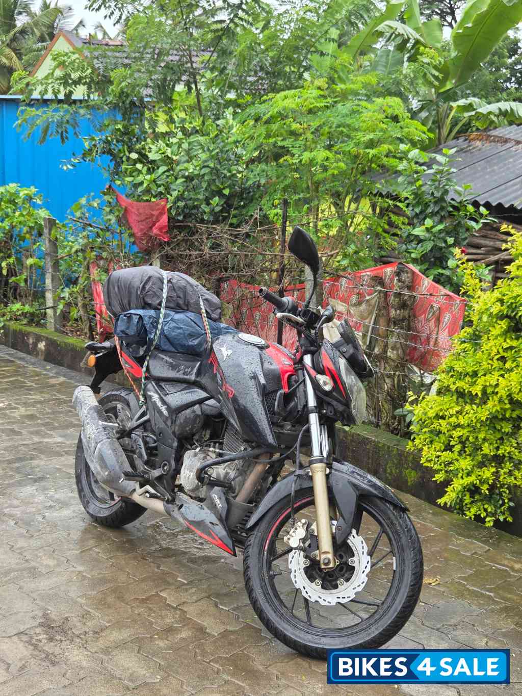 TVS Apache RTR 200 4V Race Edition 2.0