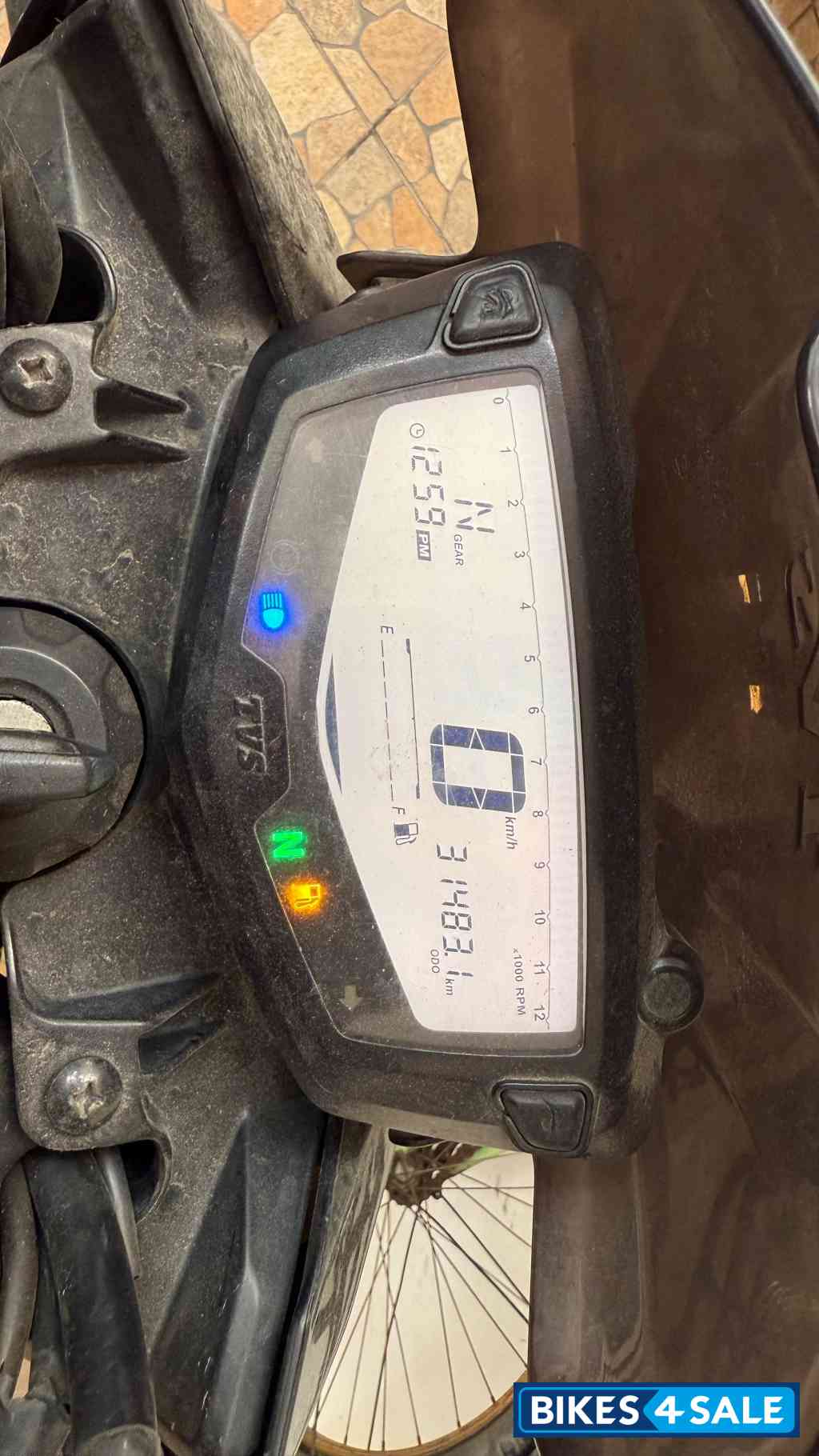 TVS Apache RTR 200 4V Race Edition 2.0