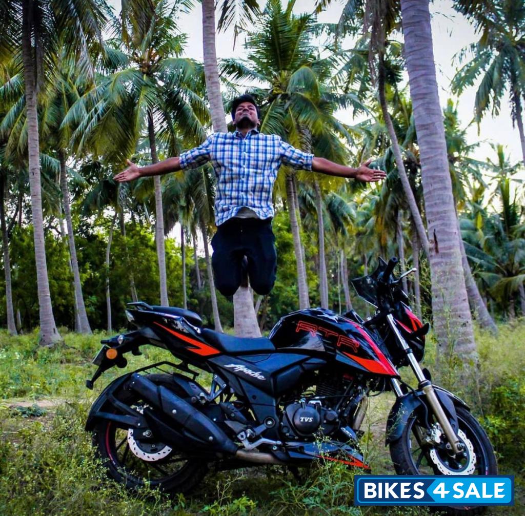 TVS Apache RTR 200 4V Race Edition 2.0