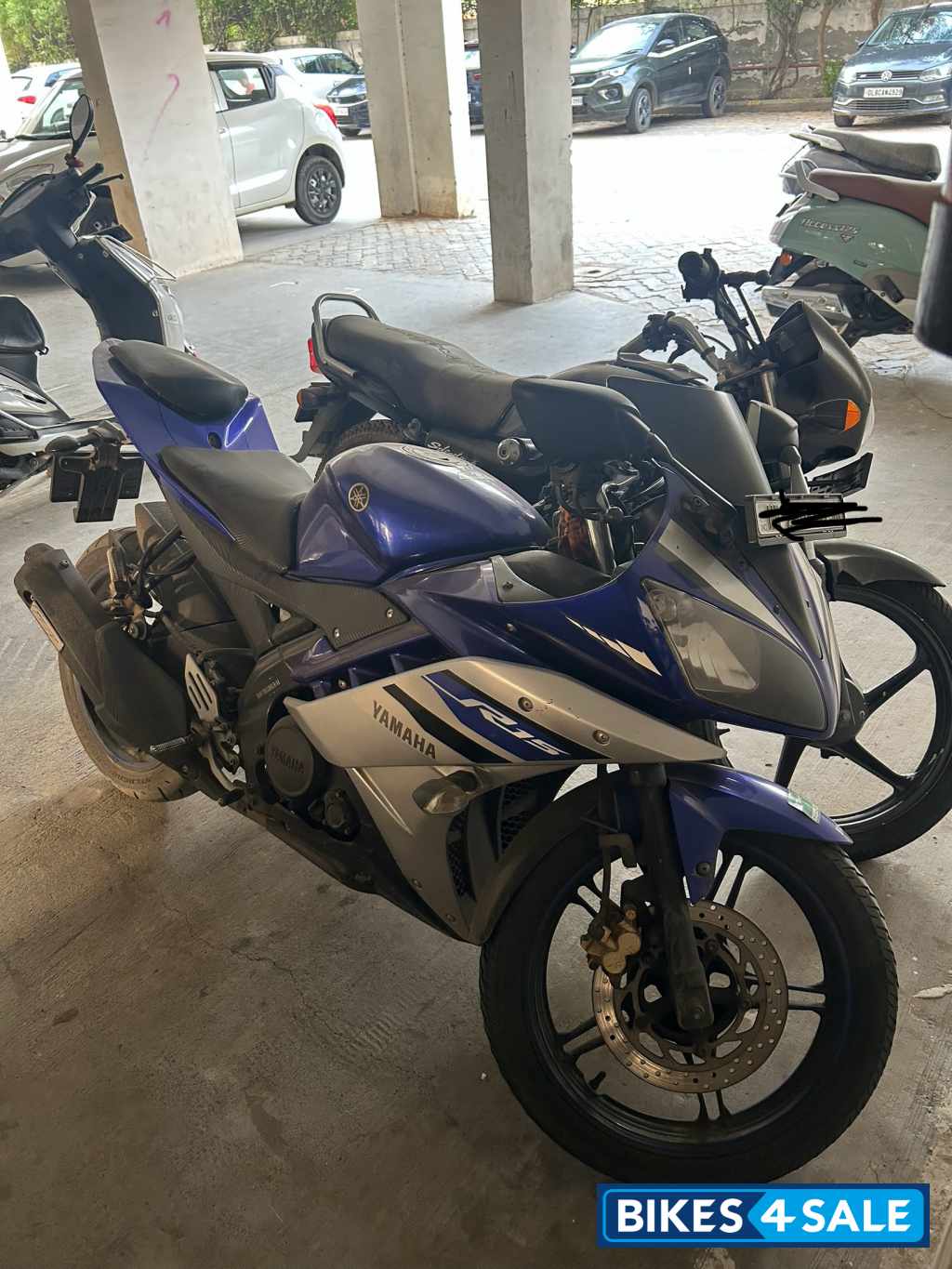Blue Yamaha YZF R15 V2