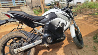 White Revolt RV 400