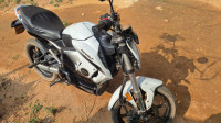 White Revolt RV 400