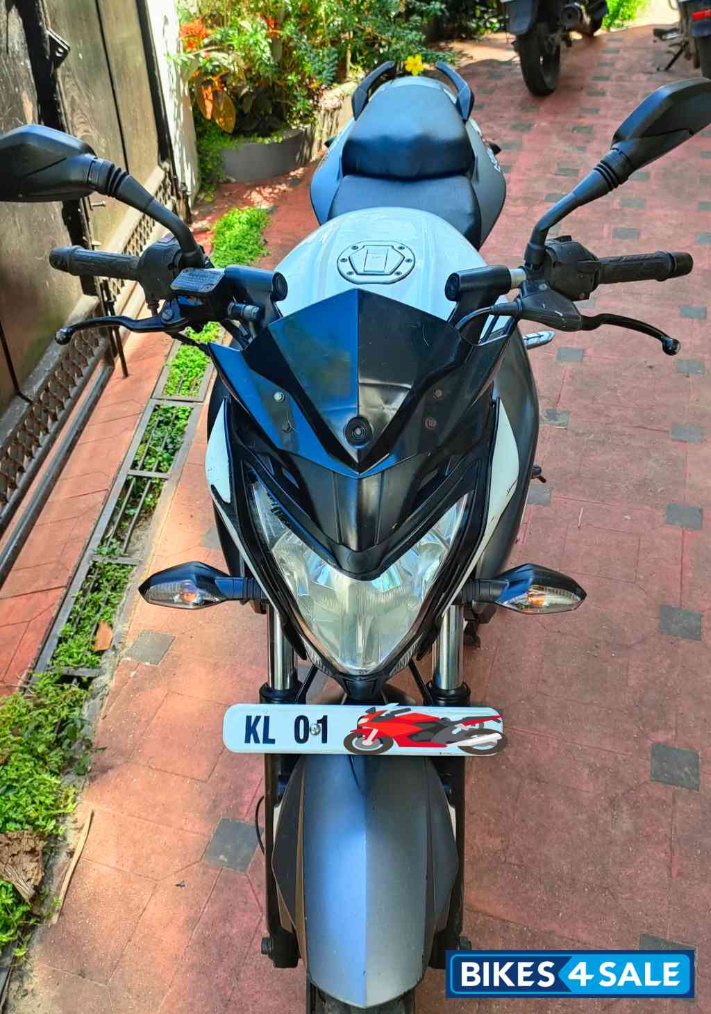 Bajaj Pulsar 200 NS ABS