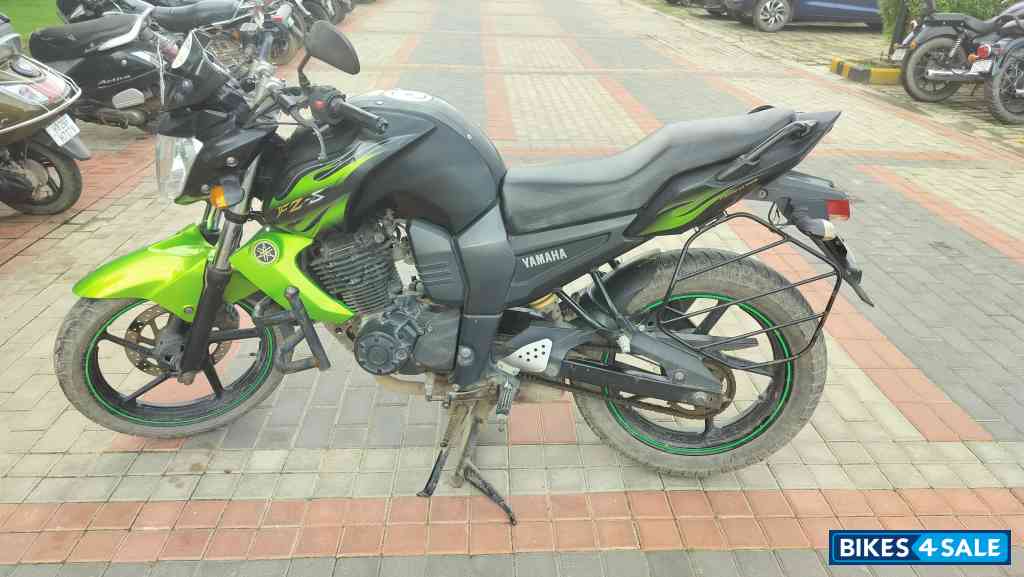 Yamaha FZ-S