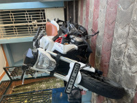 White Benelli TNT 300
